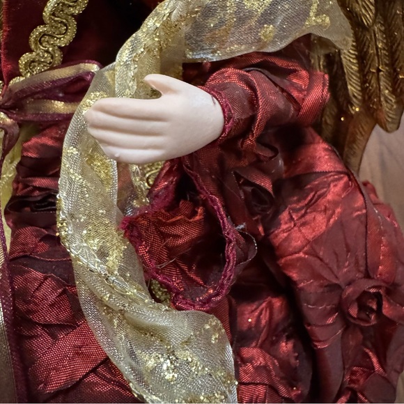 NWT! Macy’s Porcelain Angel Tree Topper 12” Holiday Lane Centerpiece Decoration - Picture 3 of 14